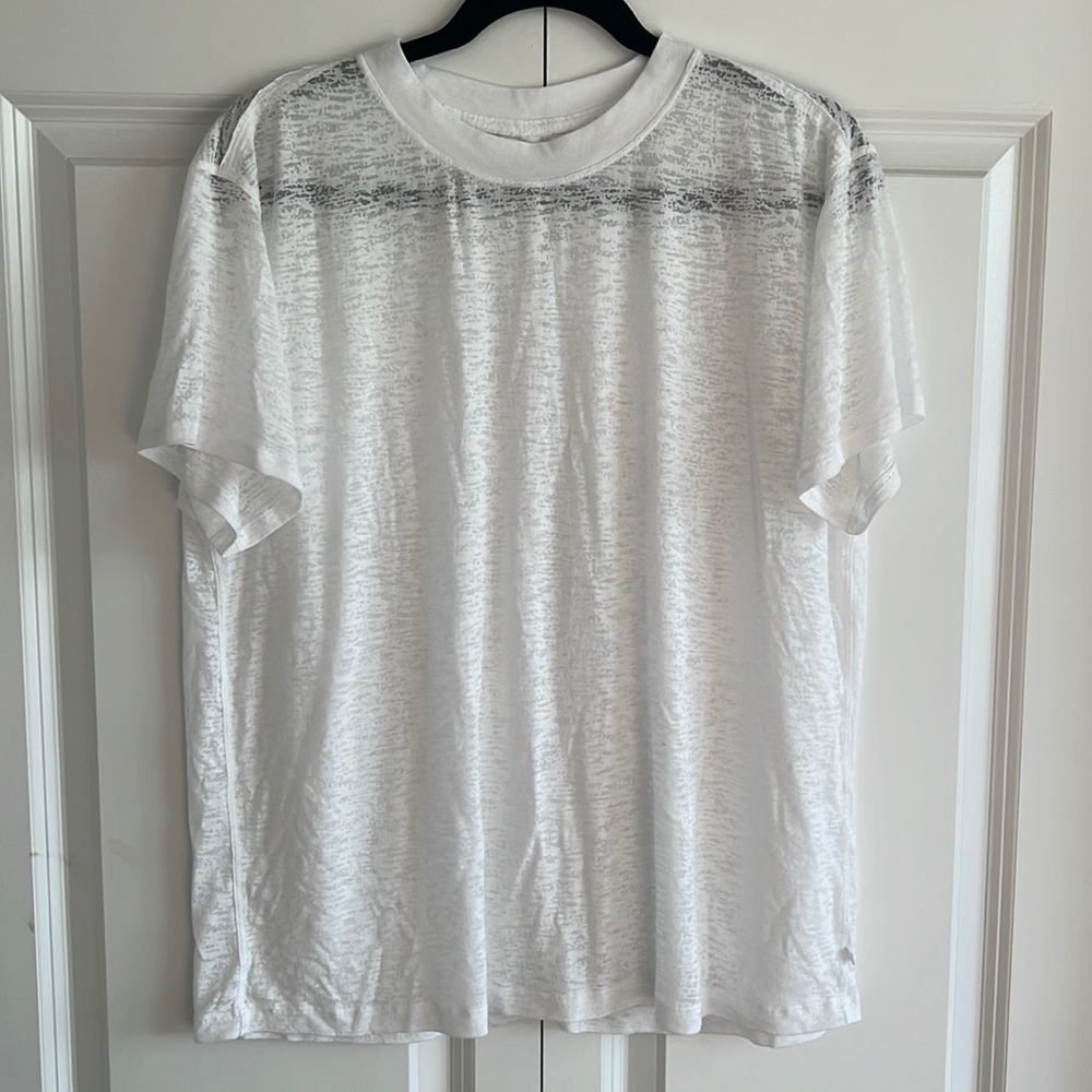 Lululemon T-shirt